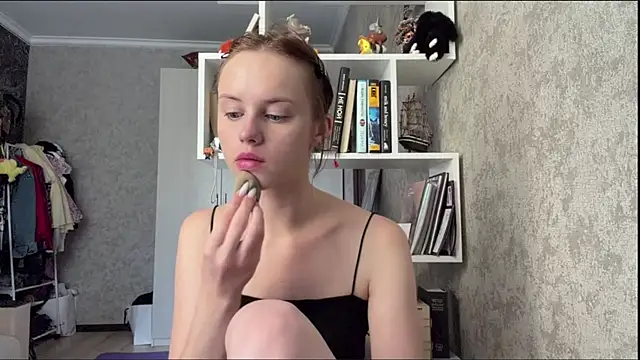 Snapshot of Mollybeans chatting on August 2026 12:29:02 PM Mollybeans online show from August 2026 12:29:02 PM