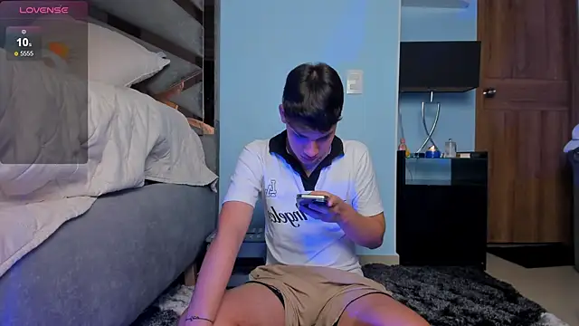 Angel  TheKing online show from July 2026 04:01:02 AM