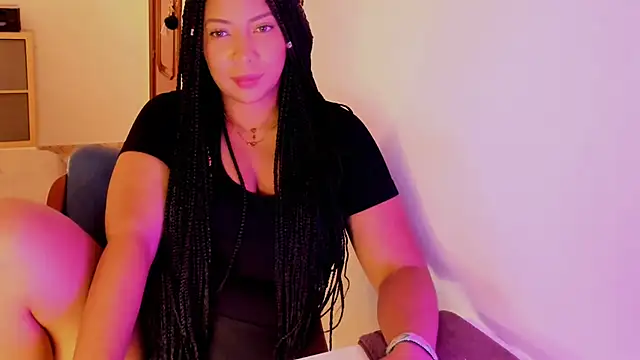 NicolePasqualott online show from October 2025 07:47:01 PM