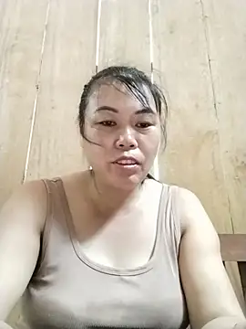 Snapshot of -Lemi- chatting on July 2026 04:18:02 AM -Lemi- online show from July 2026 04:18:02 AM