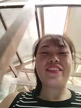 Snapshot of -Lemi- chatting on July 2026 04:36:02 AM -Lemi- online show from July 2026 04:36:02 AM