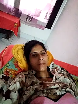 Snapshot of cutiegirlll chatting on June 2026 06:27:02 AM cutiegirlll online show from June 2026 06:27:02 AM