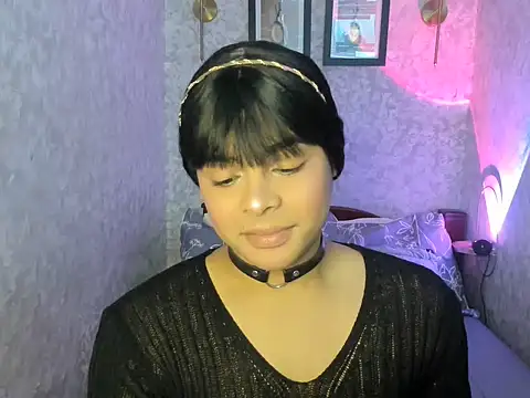 Snapshot of emily_rosue_ chatting on July 2026 01:54:01 AM emily rosue online show from July 2026 01:54:01 AM