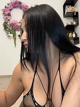 yuumyko online show from June 2026 07:19:01 PM