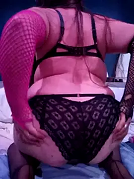 Snapshot of LovelyBunnie17 chatting on July 2026 10:12:01 PM LovelyBunnie17 online show from July 2026 10:12:01 PM