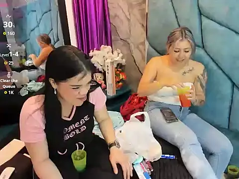 Samy Bitch online show from July 2026 01:58:02 PM