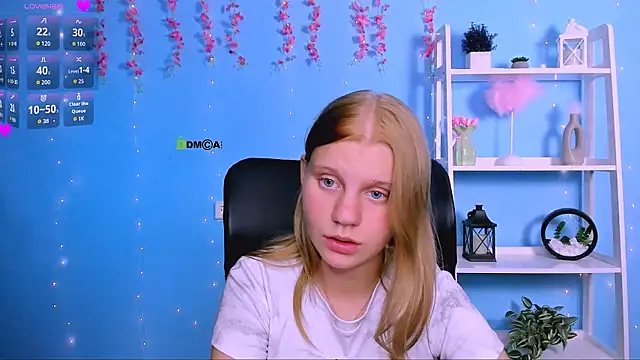 Snapshot of bella_sky11 chatting on July 2026 09:45:02 AM bella sky11 online show from July 2026 09:45:02 AM