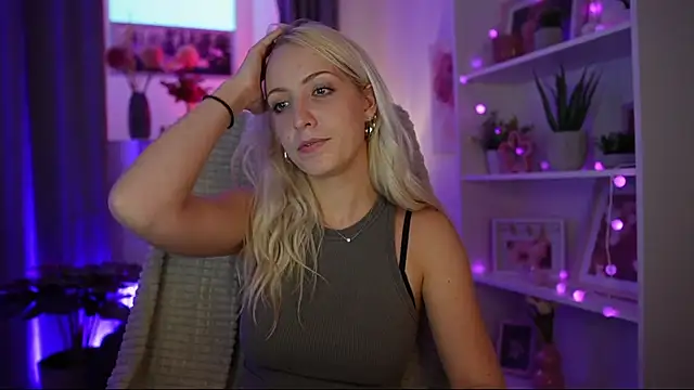 Lucy Cutie  online show from July 2026 06:05:01 PM