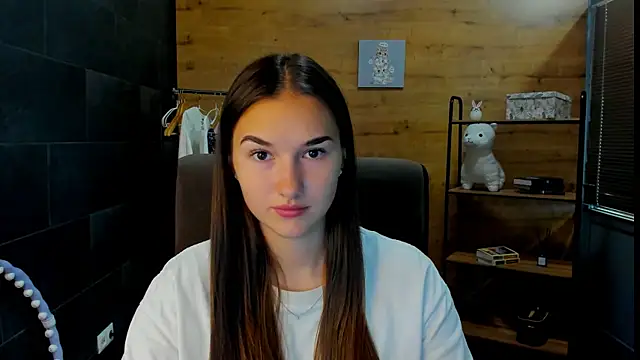 DianaaHill online show from July 2026 09:13:02 AM