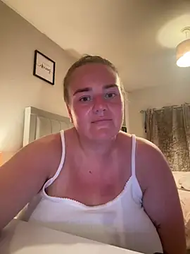 Bustygem  online show from June 2026 09:19:02 PM