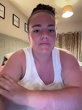 Bustygem  online show from July 2026 09:39:02 PM
