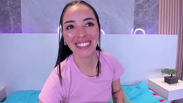 Snapshot of Violeta_Harlow chatting on July 2026 08:55:01 PM Violeta Harlow online show from July 2026 08:55:01 PM