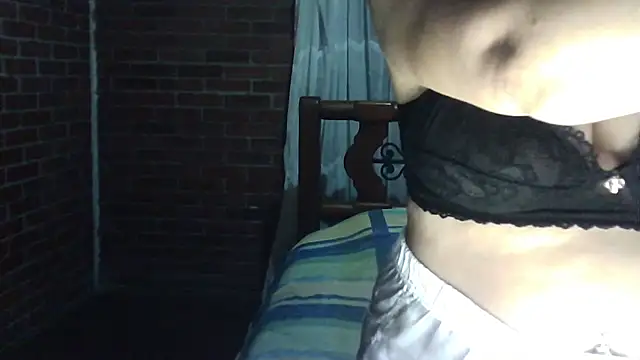 CarolinaMoretti online show from June 2026 01:04:01 AM