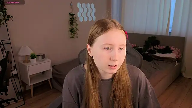 LiliTiny online show from July 2026 01:23:01 AM