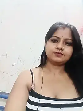 Snapshot of Shy_Girl_Nisha chatting on July 2026 06:20:01 PM Shy Girl Nisha online show from July 2026 06:20:01 PM
