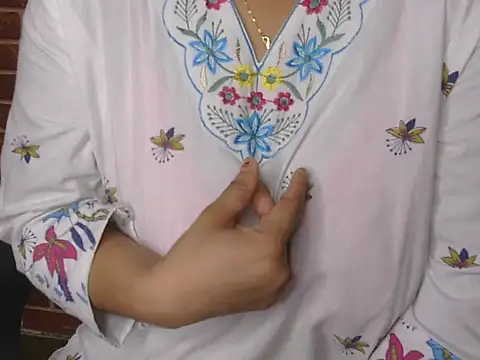 Snapshot of loving_queen1 chatting on June 2026 04:22:02 PM loving queen1 online show from June 2026 04:22:02 PM