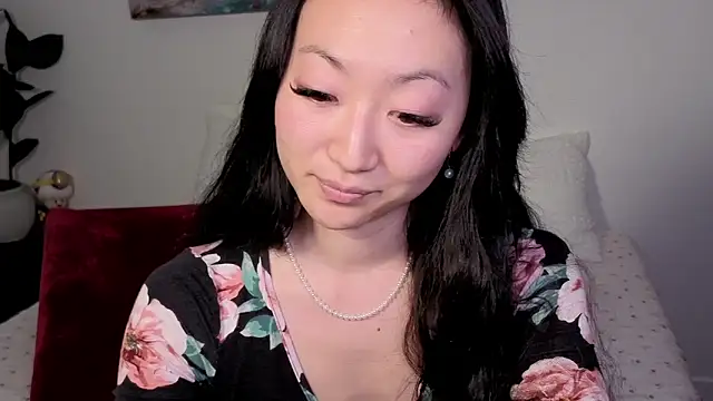 Snapshot of MySweetSofie chatting on October 2025 09:45:01 PM MySweetSofie online show from October 2025 09:45:01 PM