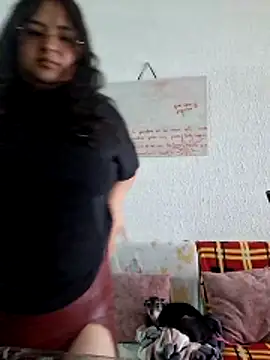 Snapshot of Electra_Bloom chatting on June 2026 08:21:01 PM Electra Bloom online show from June 2026 08:21:01 PM