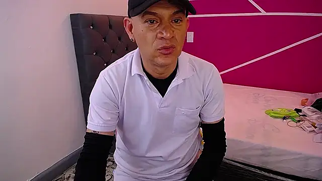 Snapshot of Cesirry_ chatting on June 2026 07:15:01 PM Cesirry online show from June 2026 07:15:01 PM