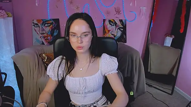Snapshot of vanesa_lux chatting on July 2026 09:05:01 AM vanesa lux online show from July 2026 09:05:01 AM
