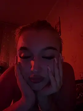 lyalyalii online show from June 2026 05:56:02 PM
