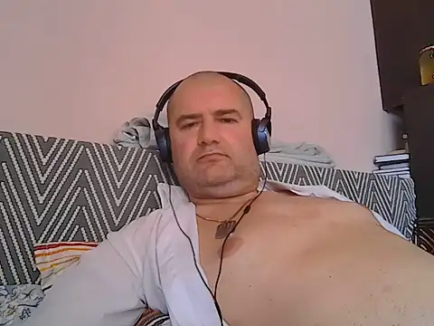 CristianDaniel78 online show from July 2026 01:10:02 PM