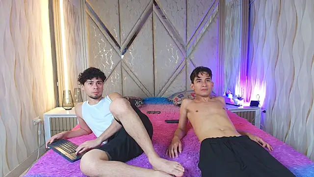 Twinfire zeus online show from July 2026 12:18:02 AM