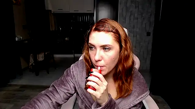 Reginasmilee online show from October 2025 12:40:02 AM