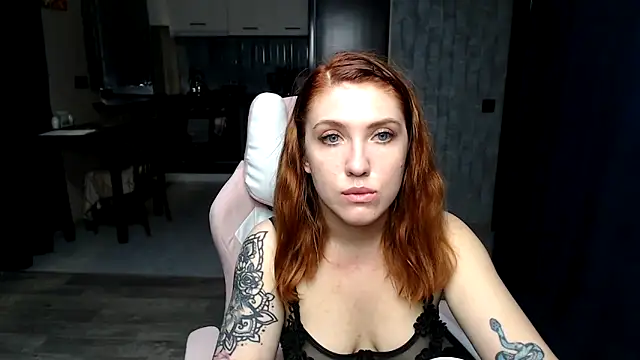 Reginasmilee online show from October 2025 12:57:02 PM