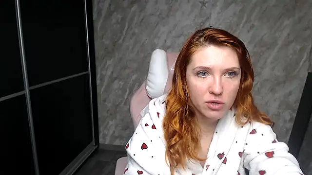 Reginasmilee online show from February 2026 04:21:02 AM