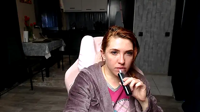 Reginasmilee online show from April 2026 02:48:02 AM