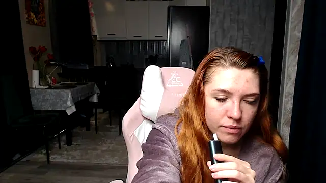 Reginasmilee online show from May 2026 03:34:01 AM