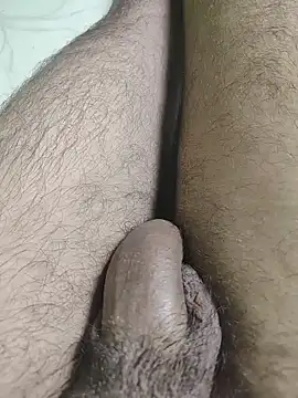 skinnyguy9696 online show from June 2026 07:39:01 AM