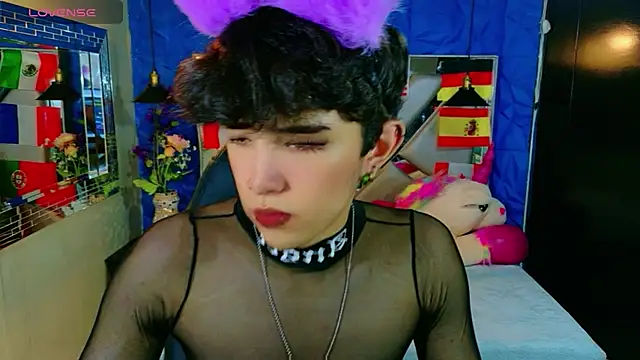 Alejandra Raven online show from June 2026 03:06:02 PM