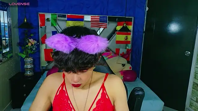 Alejandra Raven online show from July 2026 01:13:02 PM