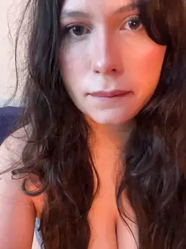 Snapshot of bellinipornstar chatting on July 2026 05:45:01 PM bellinipornstar online show from July 2026 05:45:01 PM