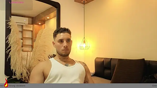 Kiing 001 online show from July 2026 07:24:01 PM
