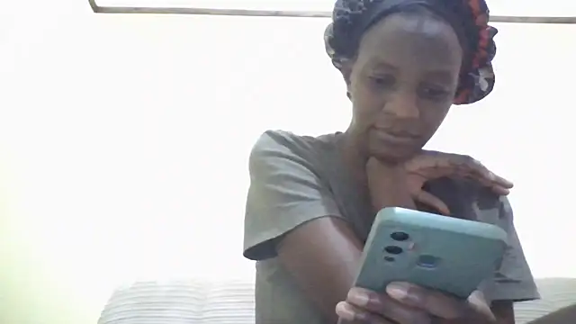 Savannah Leex online show from June 2026 12:22:01 PM