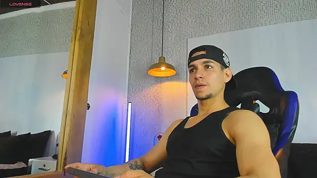 Jamexxx1  online show from June 2026 09:54:02 PM