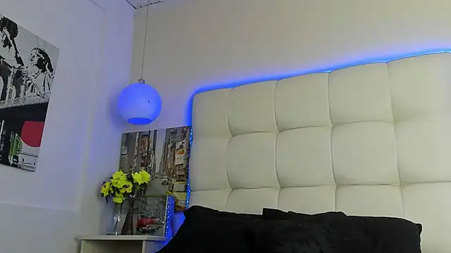 Jamexxx1  online show from August 2026 11:03:01 PM