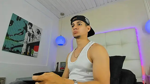 Jamexxx1  online show from August 2026 11:18:01 PM