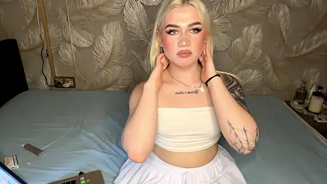 Katie Glow online show from June 2026 10:15:01 AM