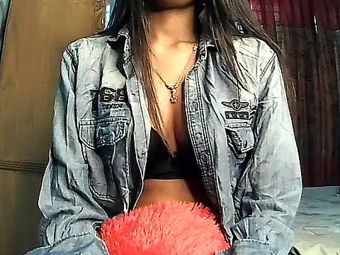 Snapshot of Siyaralove chatting on July 2026 02:28:02 AM Siyaralove online show from July 2026 02:28:02 AM
