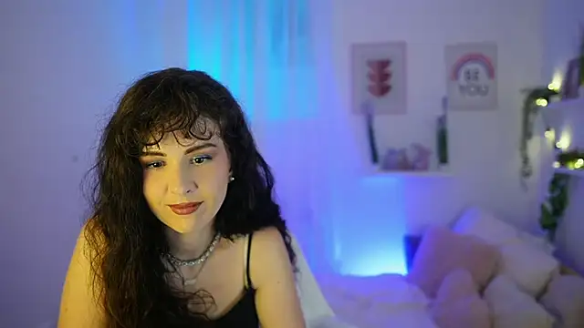 Daisy Lowe online show from July 2026 07:41:02 PM