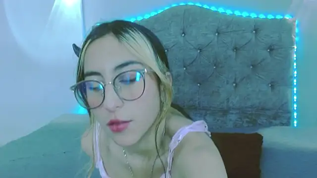 nekoprincesscs online show from June 2026 05:56:02 PM