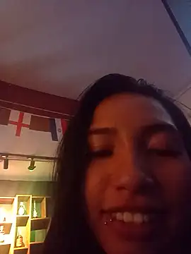 Snapshot of VioletR_osse chatting on July 2026 12:06:02 AM VioletR osse online show from July 2026 12:06:02 AM
