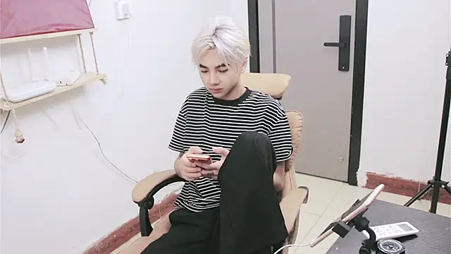 Snapshot of VIP-77 chatting on August 2026 01:35:02 PM VIP-77 online show from August 2026 01:35:02 PM