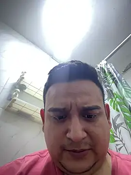 Gian98luck online show from August 2026 04:39:01 AM