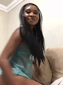 Snapshot of Lightskinnelle chatting on July 2026 10:16:01 PM Lightskinnelle online show from July 2026 10:16:01 PM