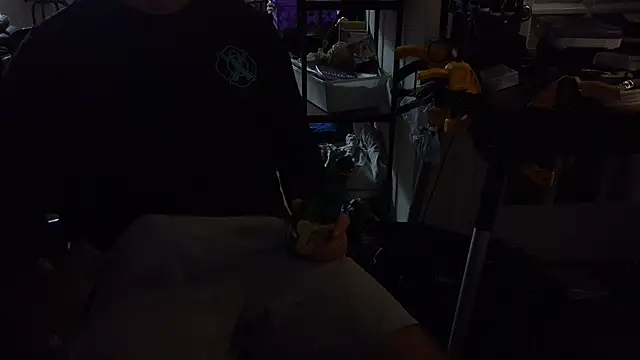 LoganBry77 online show from July 2026 07:10:01 AM